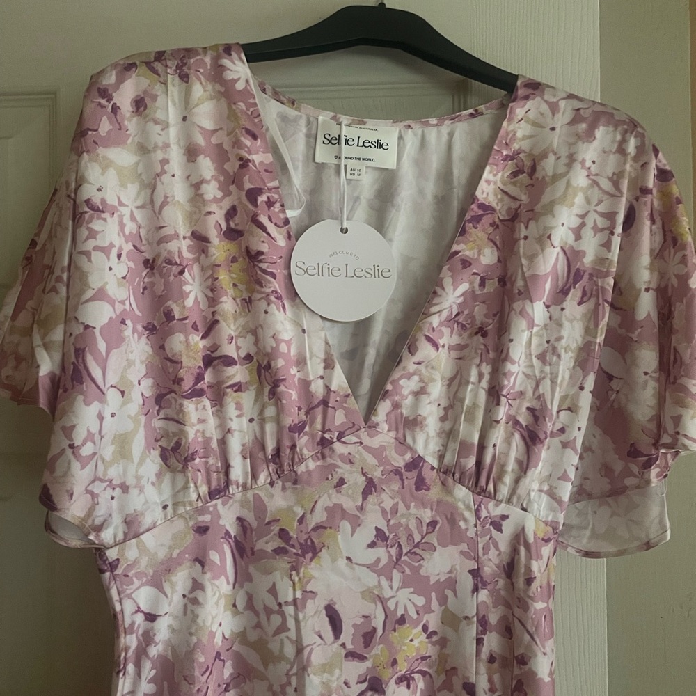 Selfie Leslie Pink Floral Dress - Picture 2 of 6